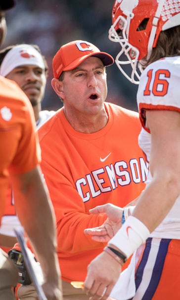 Clemson's Swinney, Cavs' Mendenhall on similar ACC paths
